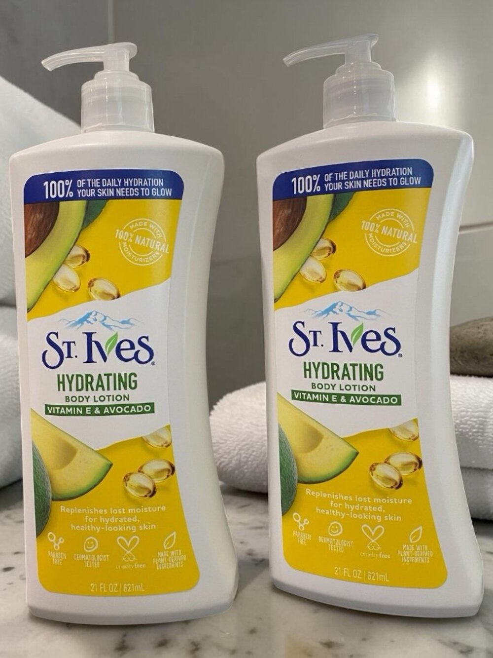 St. Ives Skin Hydrating Vitamin E & Avocado Body Lotion – 21 fl oz Pack of 2 New
